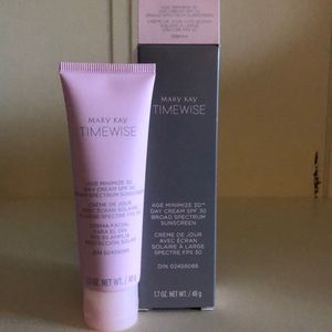 Mary Kay Age Minimizing Day Cream